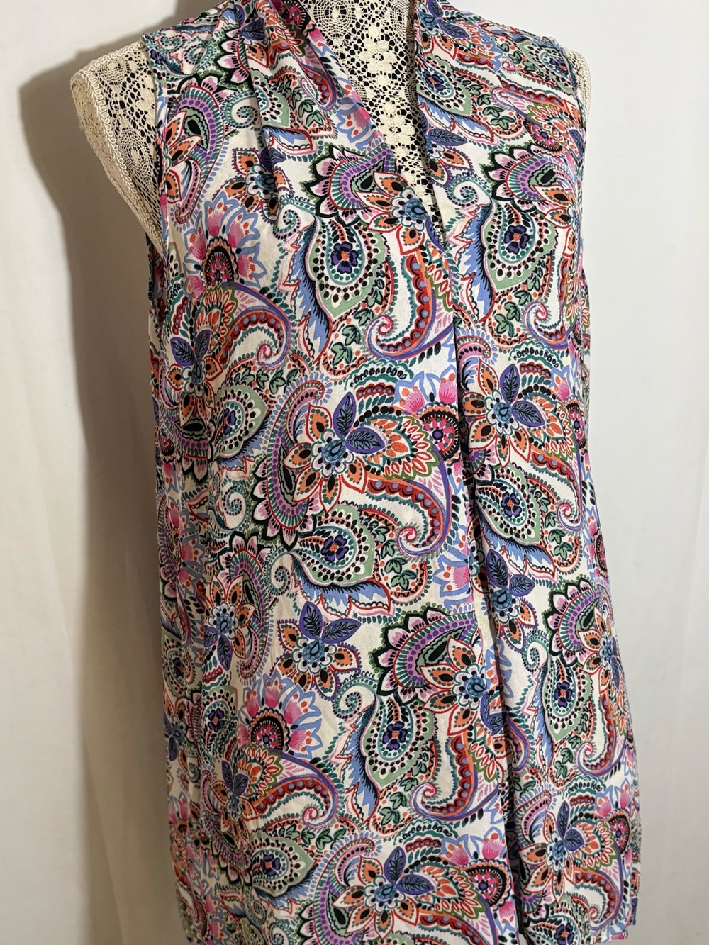 Floral & Ivy  Sleeveless Tunic Summer Colorful Pull Over Packable No Wrinkle
